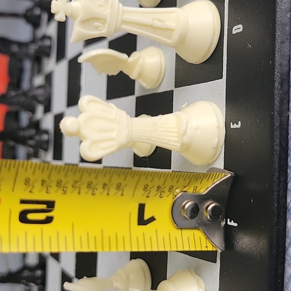 Vintage Spare-Times Chess and Checker Magnetic Travel Case Set. - Picture 12 of 16